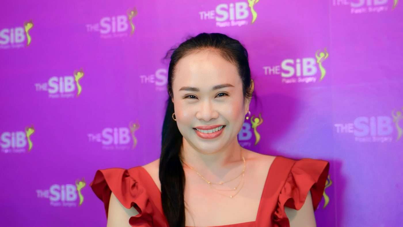 ทำตาสองชั้นคุณลำดวนบางรัก ซอย 9 แก้ไขหนังตาตก กับคุณหมอดารินทร์ ที่ Thesib Clinic